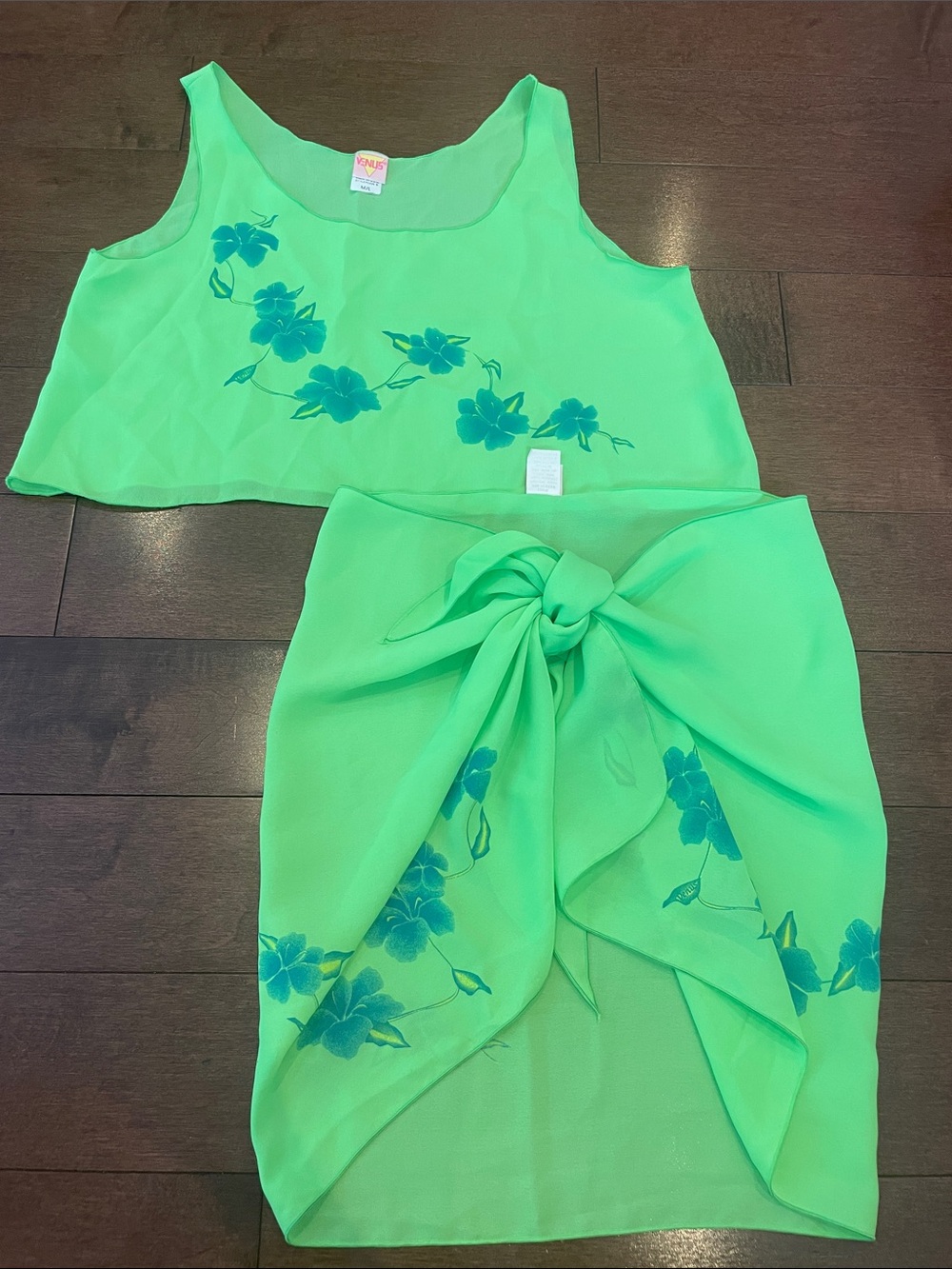 VENUS Neon Green Floral Two-Piece Swim Coverup Set